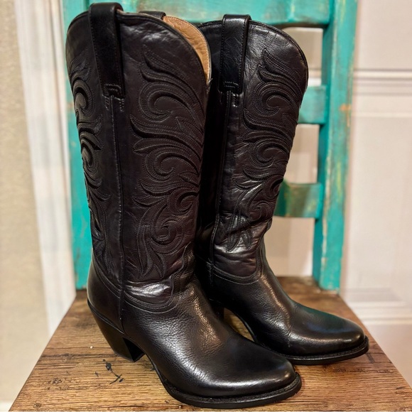 LUCCHESE LAURELIE BLACK LEATHER BOOTS - Picture 1 of 9